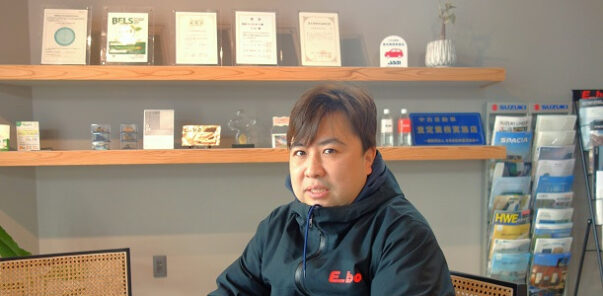 ［EV充電導入事例］EV専門店E-bo（富山県）